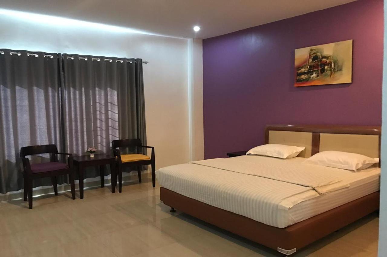 Liras Hotel Syariah Pulupanda Esterno foto
